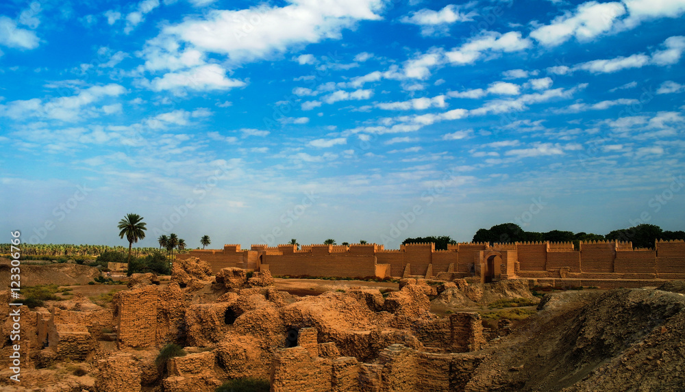 Fototapeta premium Panorama of Babylon ruins, Hillah, Iraq