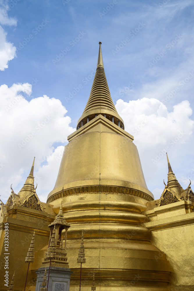 Naklejka premium The Emerald Buddha Temple in Grand Palace