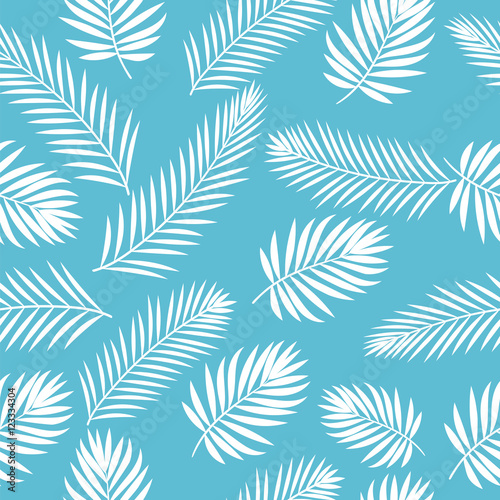 Tropical white palm tree leaves seamless pattern. Cute floral ba