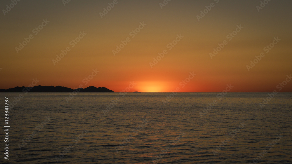 Sonnenuntergang in den Whitsunday Islands, Queensland in Australien