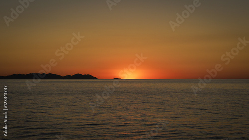 Sonnenuntergang in den Whitsunday Islands  Queensland in Australien