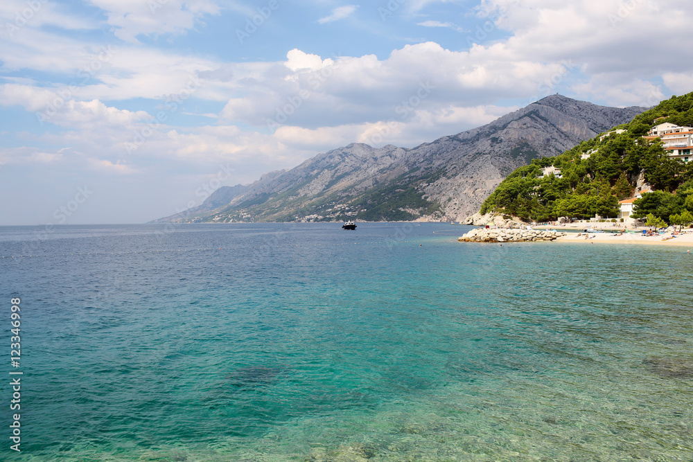 Fototapeta premium Beautiful seascape and mountains