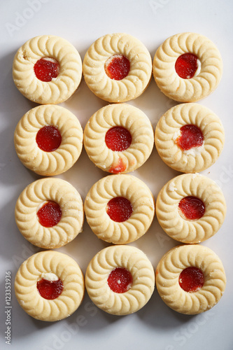 vanilla cookies with strawberry stuff