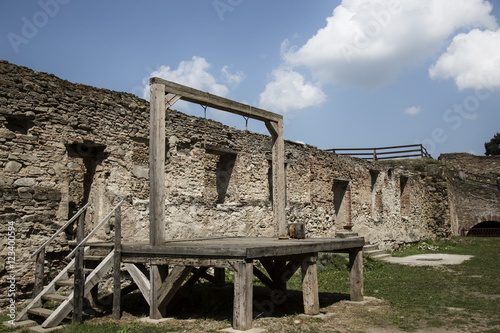 Scaffold for the execution of the death penalty.