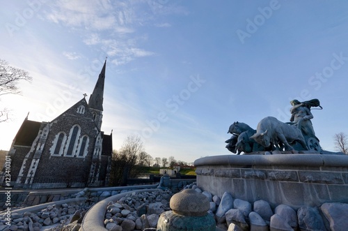 Canvas Print Statue and Cathedral in Copenhagen