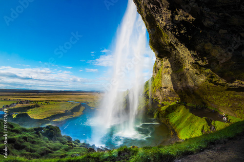 Fototapeta Naklejka Na Ścianę i Meble -  アイスランドの裏見の滝「セラリャントスフォス」