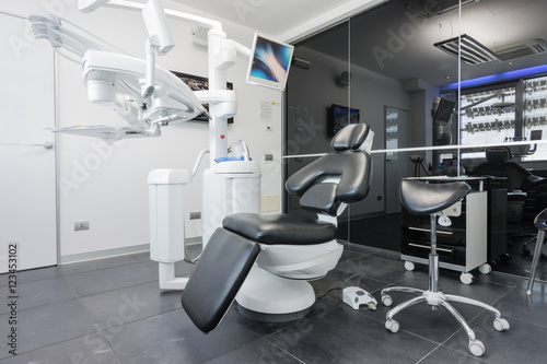 Ambulatorio moderlo e di design di clinica dentale