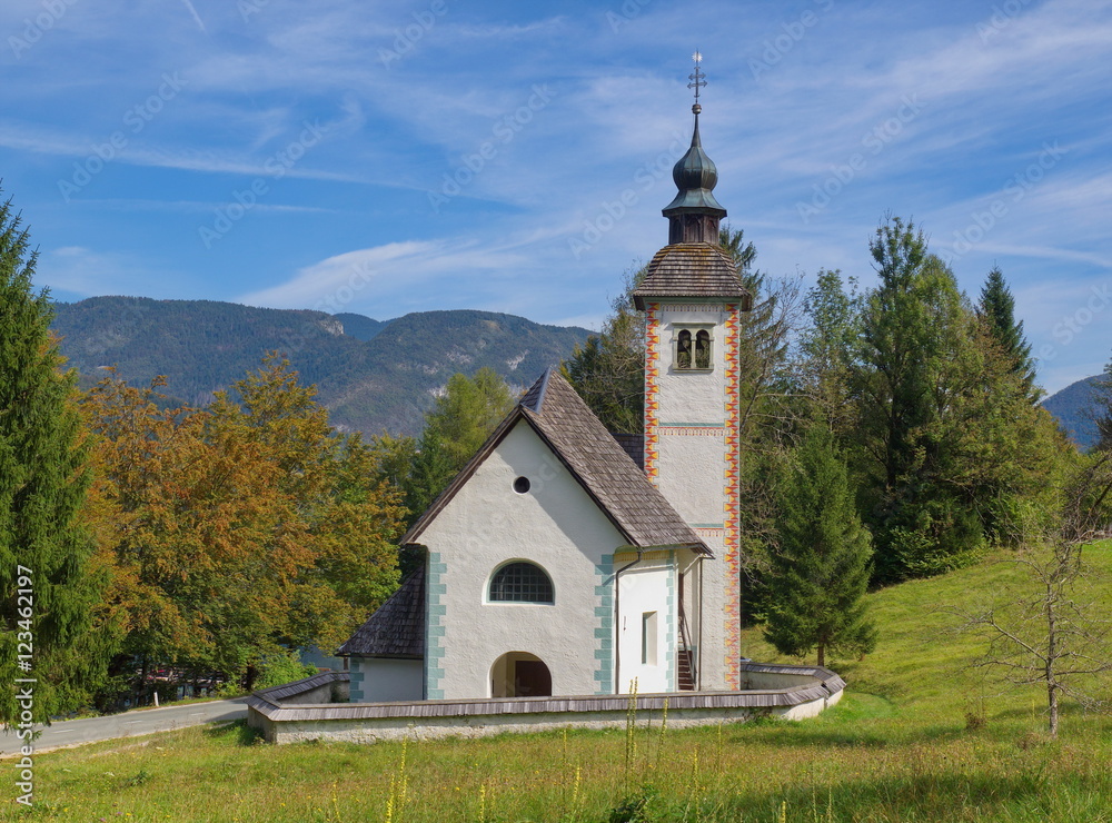 Kirche Hl. Geist am Wocheiner See / Slowenien