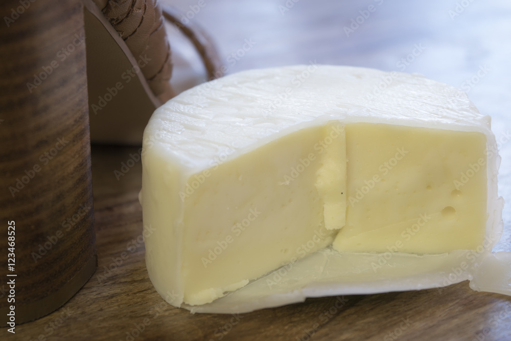 artisan cheese of the shepherd