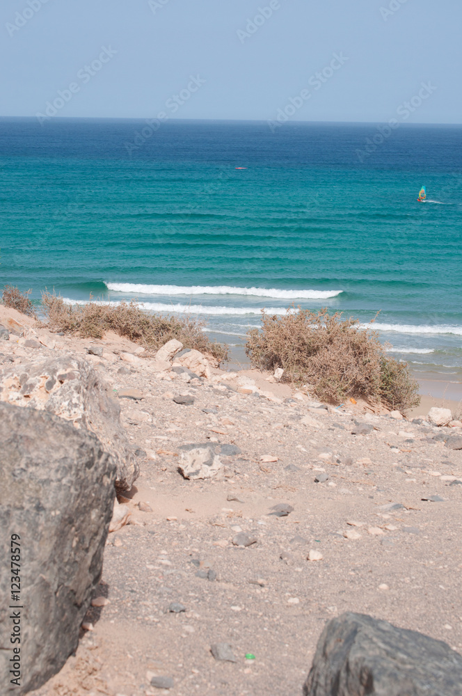 Fuerteventura, Isole Canarie: uno scorcio della spiaggia di Sotavento, una delle più famose dell'isola per il windsurf e il kitesurf, il 30 agosto 2016