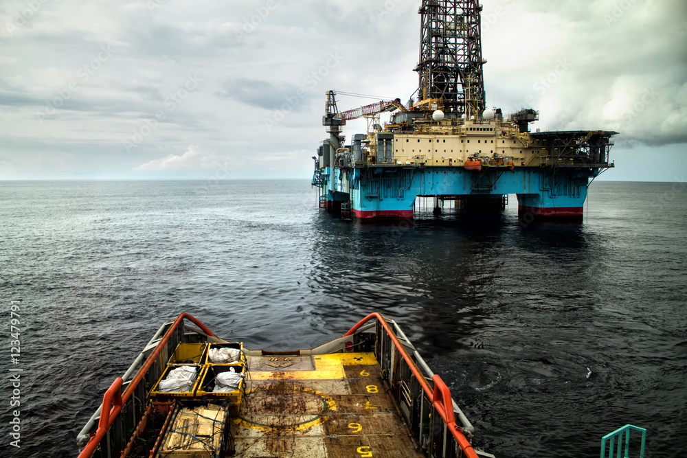 Anchor-handling Tug/Supply (AHTS) vessel during dynamic positioning (DP ...
