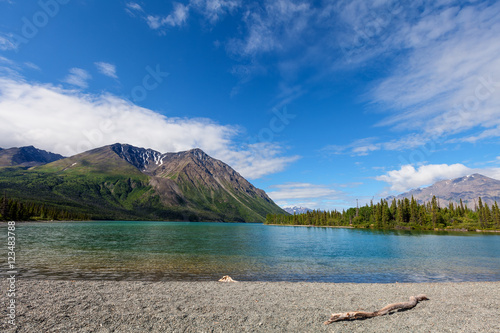 Fototapeta Naklejka Na Ścianę i Meble -  Kluane Lake-Yukon Territory- Canada  This magnificent and expansive lake has a beautiful shoreline and numerous vistas.