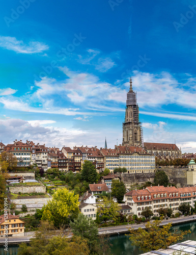 Bern and Berner Munster cathedral © Sergii Figurnyi
