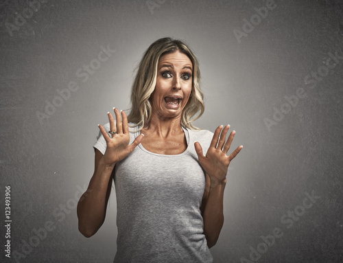 Canvas Print Scared afraid young woman fear.