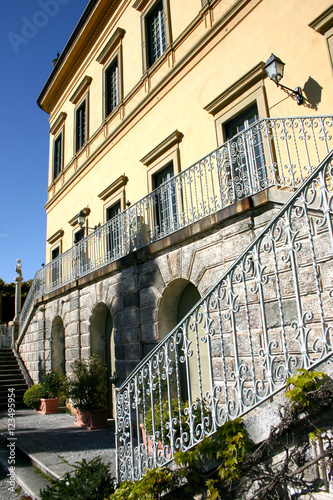 Wallpaper Mural Villa Cipressi on Lake Como Torontodigital.ca