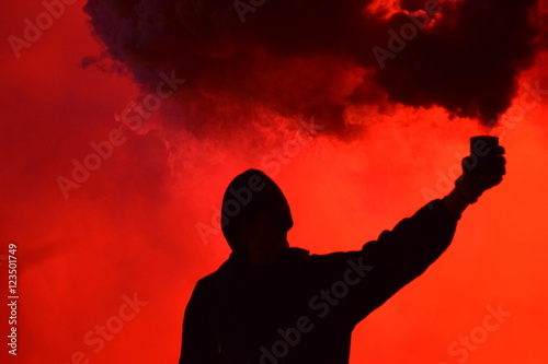 Fotografía Manifestación y bote de humo
