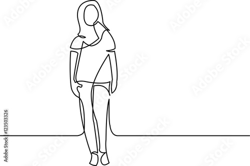 continuous line drawing of standing woman