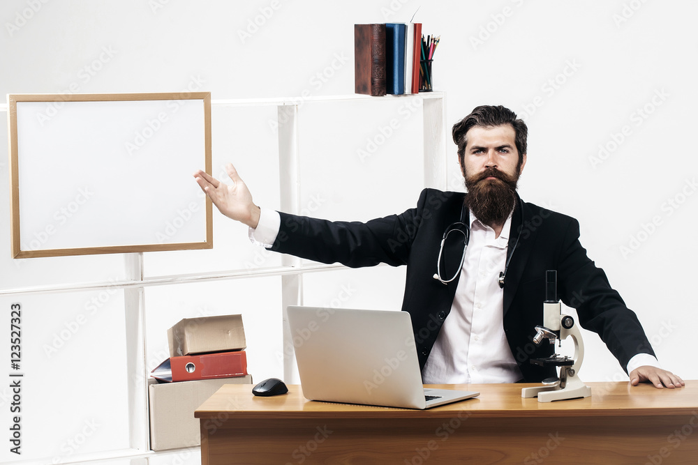 Workman with arm out Workman with arm out