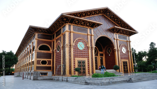 Gruzja, Batumi. Drewniany budynek teatru letniego.