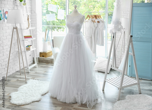 Bild auf Leinwand Made-up wedding dress on mannequin