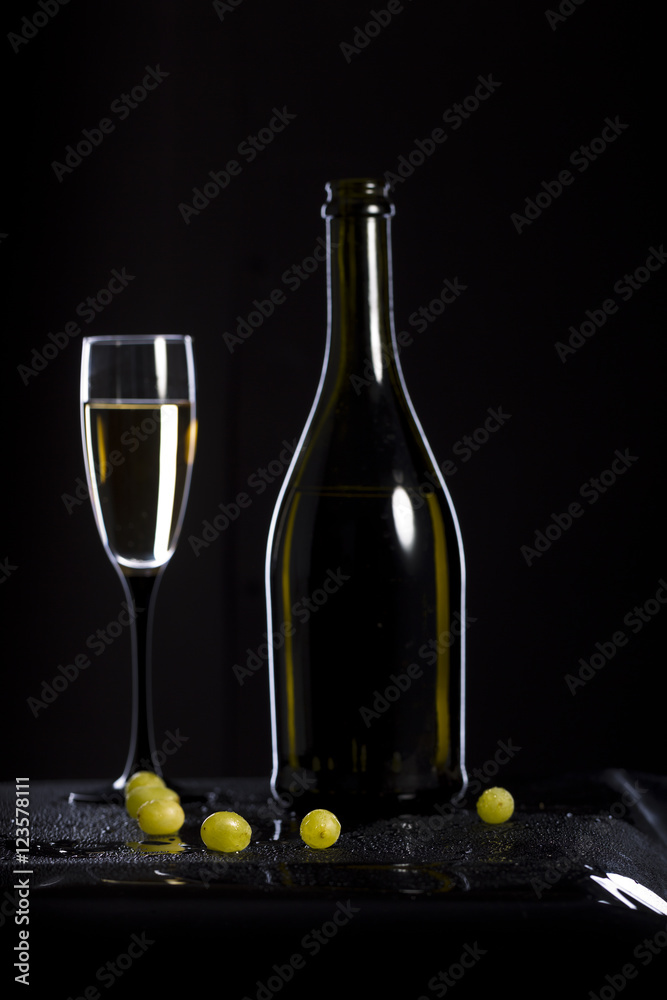 Obraz premium Bunch of green grapes
