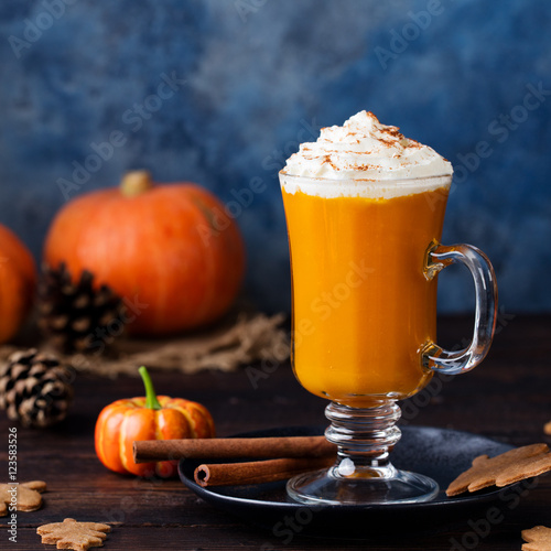 Pumpkin smoothie, spice latte. Boozy cocktail