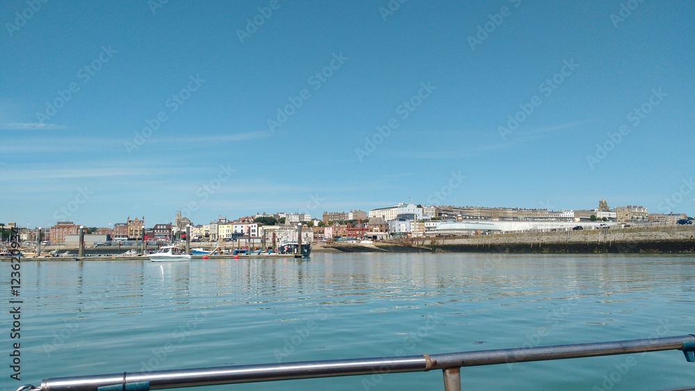 Harbour arm