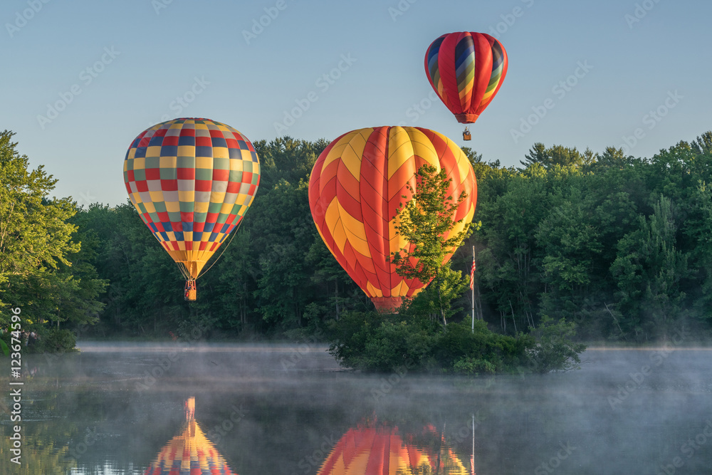 Fototapeta premium Hot Air Balloons Morning Lift Off