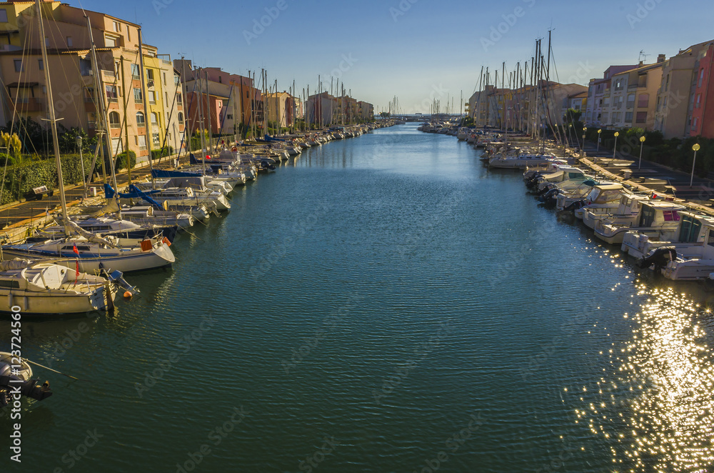 canal et port maritime