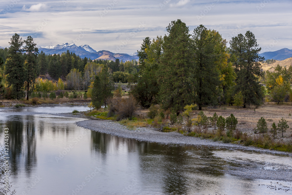 Naklejka premium Methow River near Winthrop, Washington.