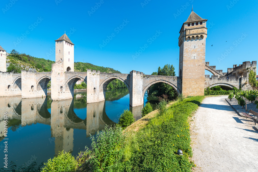 Obraz premium Pont Valentre in Cahors, France.