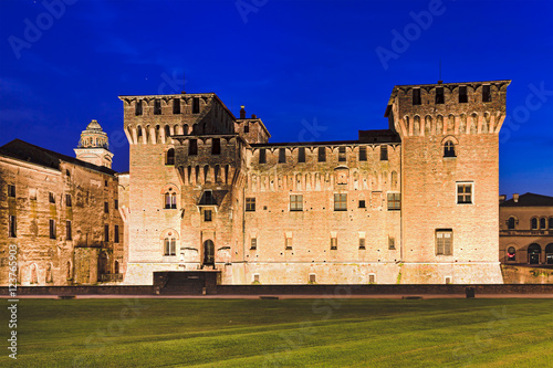 Mantua Castle Facade Set