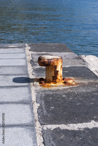 Pier mooring boat