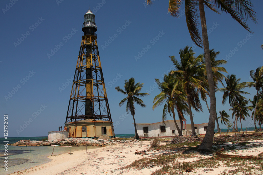 Fototapeta premium Leuchtturm auf Cajo Jutias