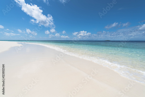 モルディブ 砂浜 海 ビーチ 波