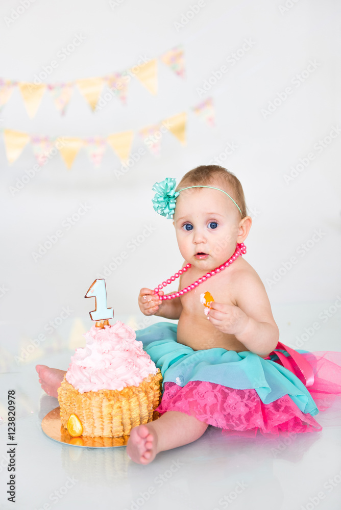 first birthday Portraits with smash cake first birthday Portraits with smash cake