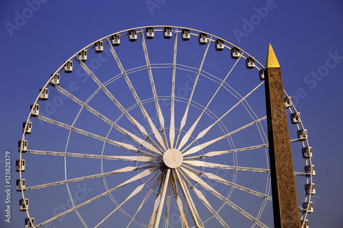 Paris eye and Paris obelisk