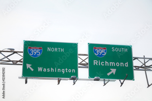 Directions to Washington, DC and Richmond sign