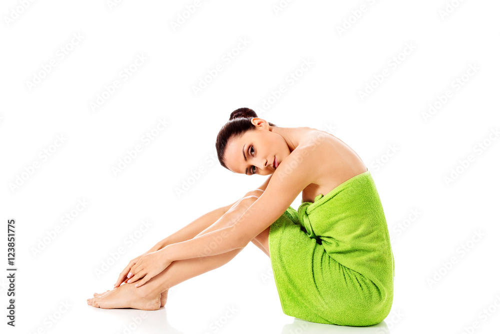 Obraz premium Young beautiful woman after bath full portrait isolated over white.