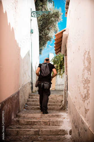 Foto Alfama street in Lsbon, cool and old district in the city