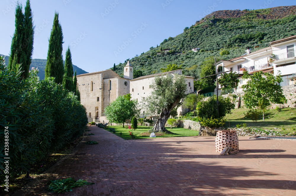 Obraz premium Monastero di San Magno - Fondi