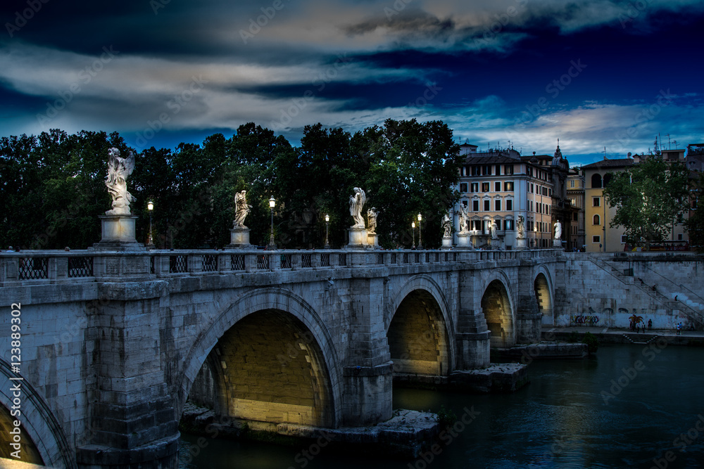 Ponte Sant'Angelo at night