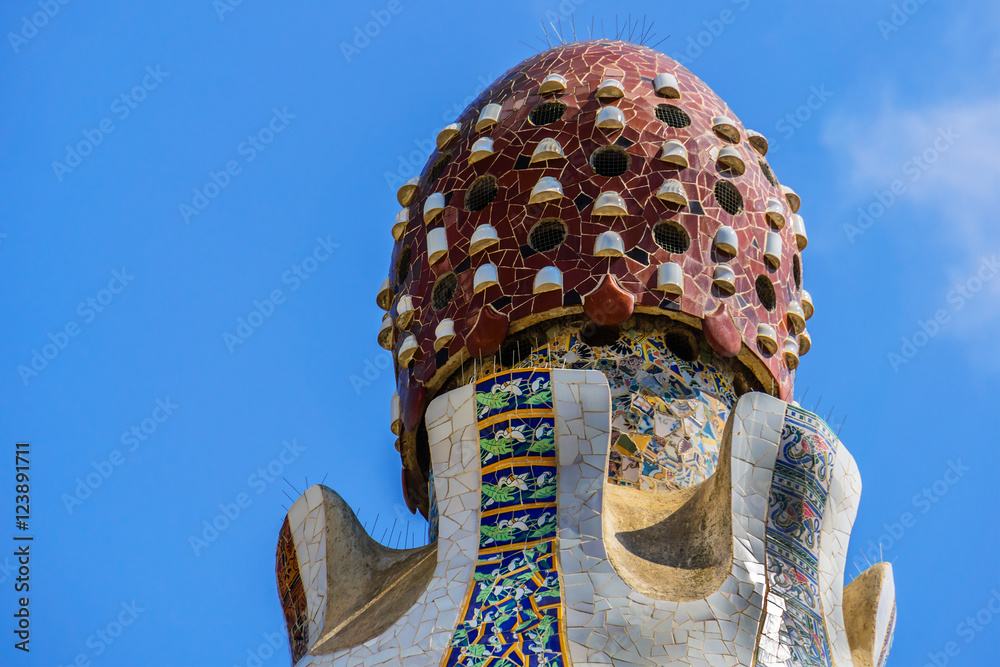 Fototapeta premium Entrance Gatehouse: Roof Detail. Parc Guell, Barcelona, Spain.