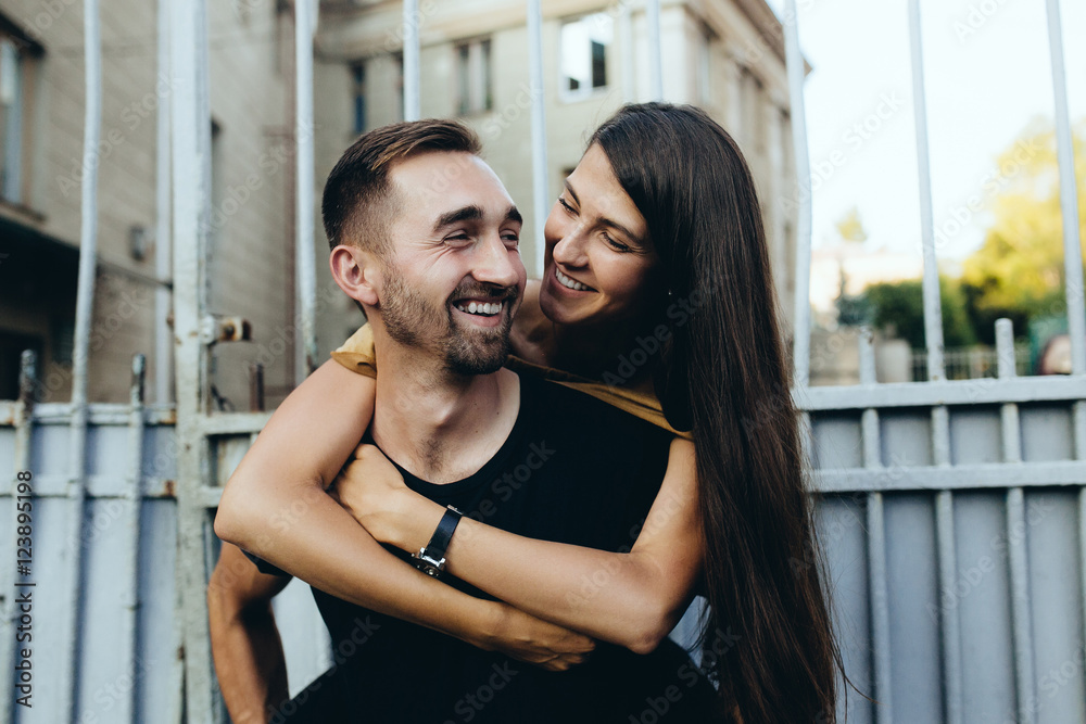 Naklejka premium Young beautiful stylish fashion couple