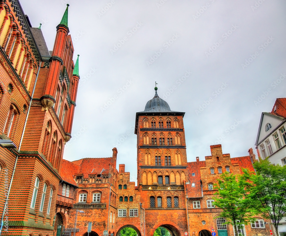 Obraz premium Burgtor, the northern gate of Lubeck, Germany