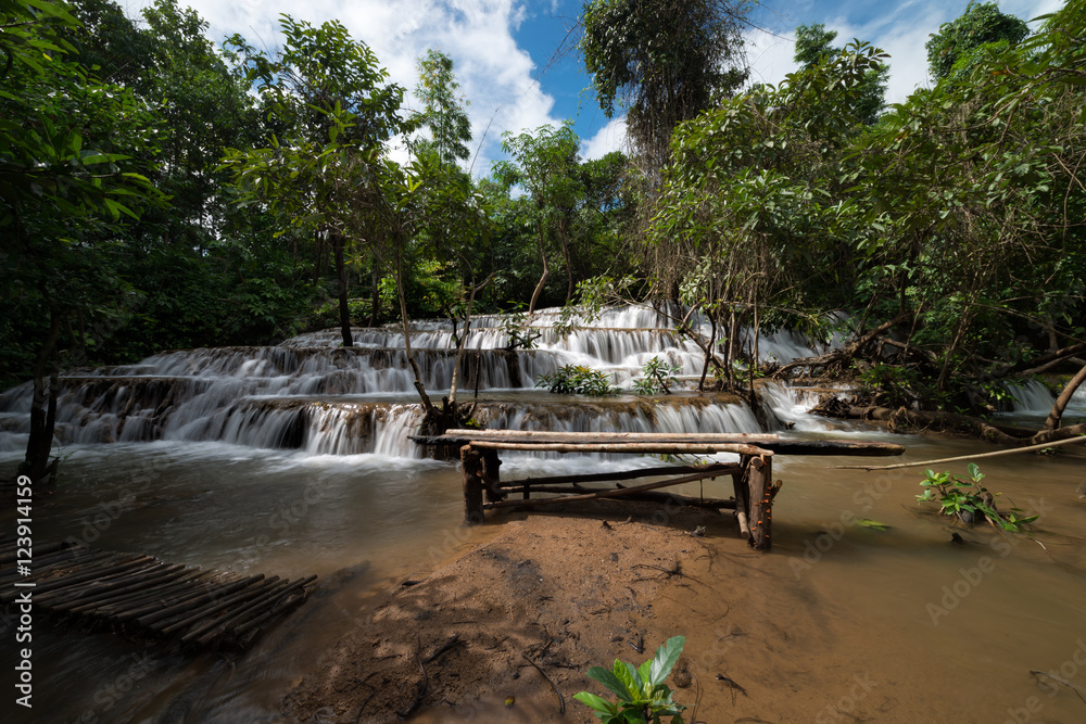 Obraz premium New Waterfall Sangkhlaburi