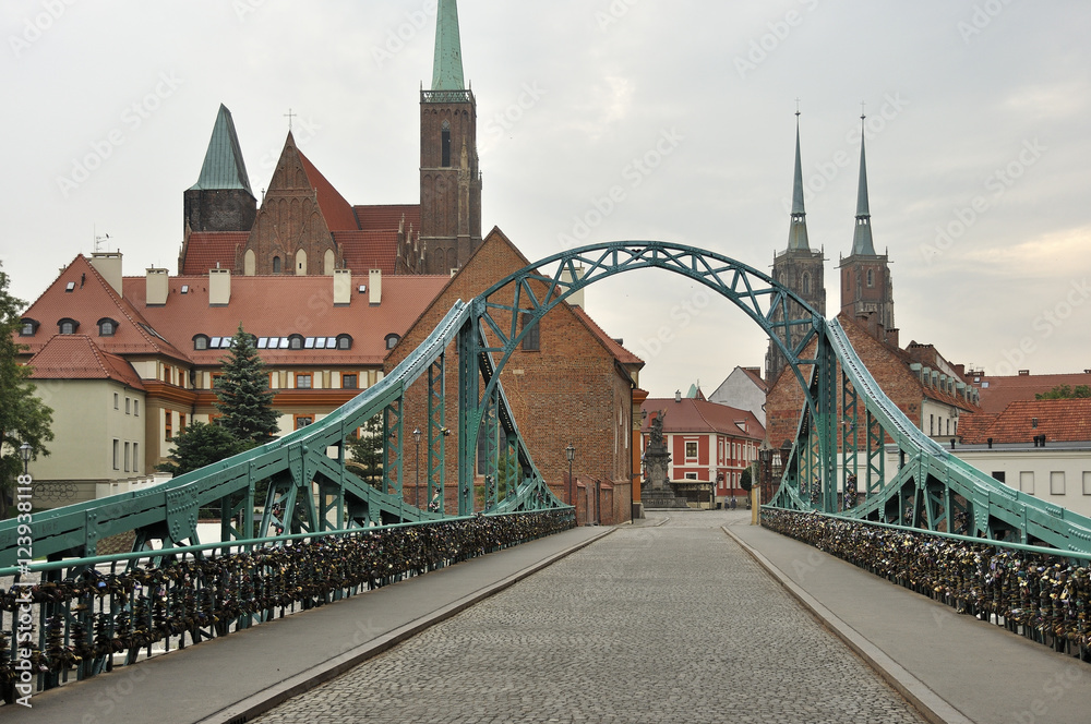 Przez most do zabytków