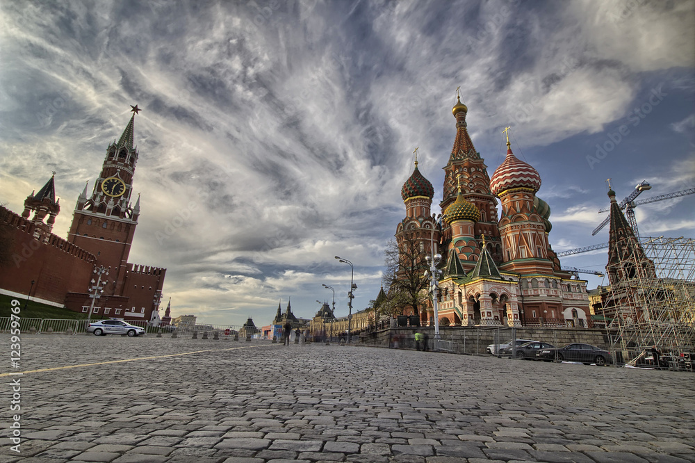 Fototapeta premium St. Basils Cathedral on Red Square in Moscow, Russia