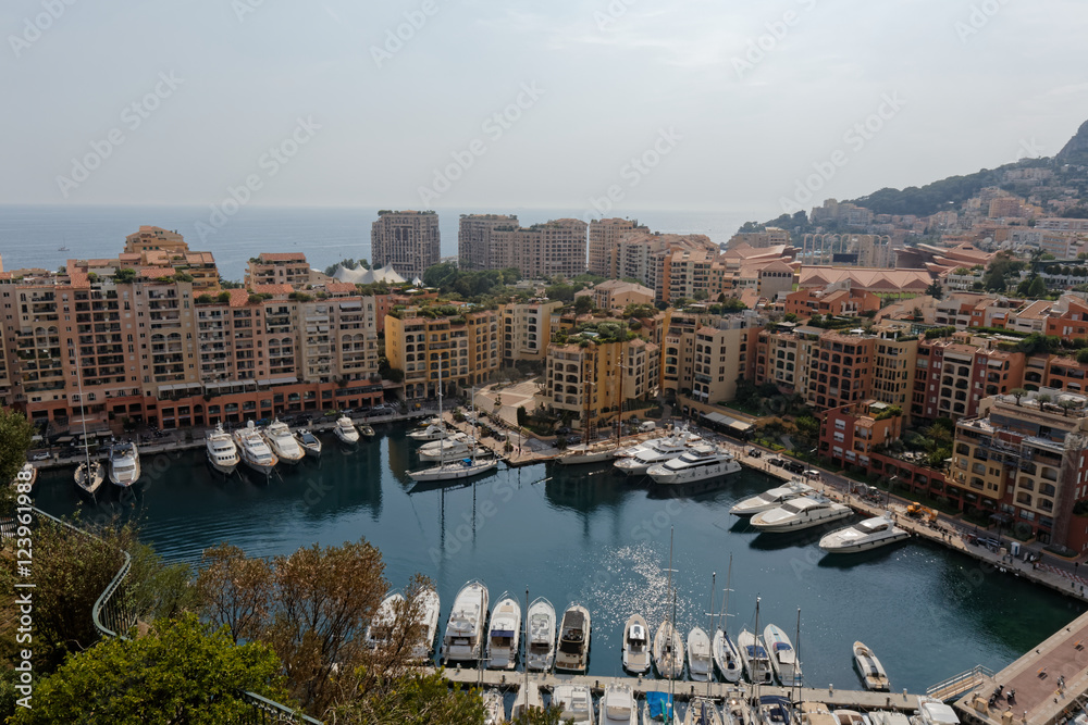 Le port de plaisance de Fontvieille de la principauté de Monaco