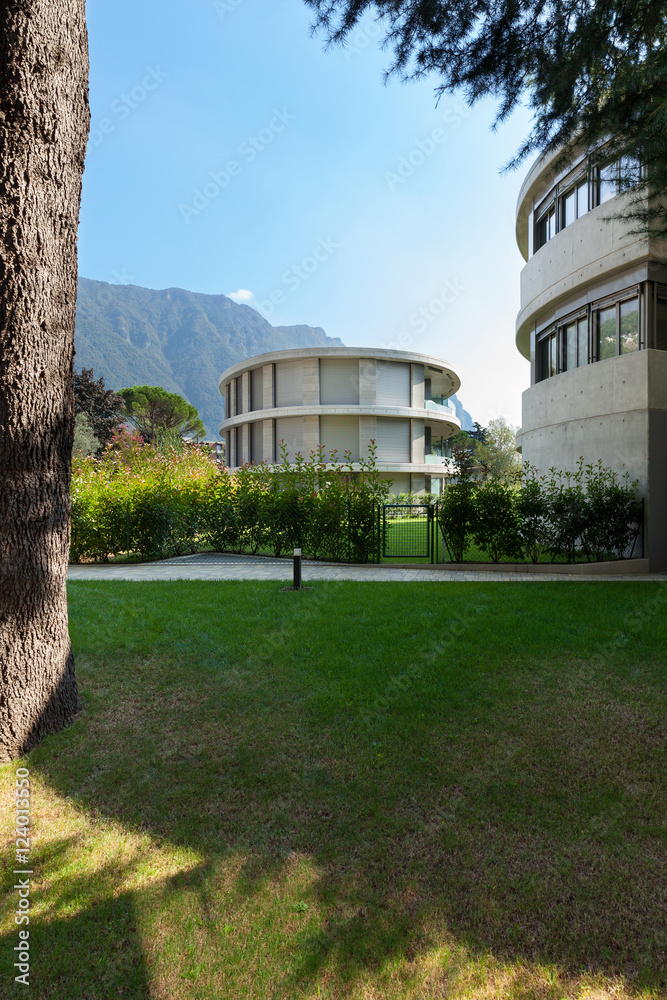 Luxurious buildings with garden.

Architect Davide Macullo. Exterior modern luxury condo.